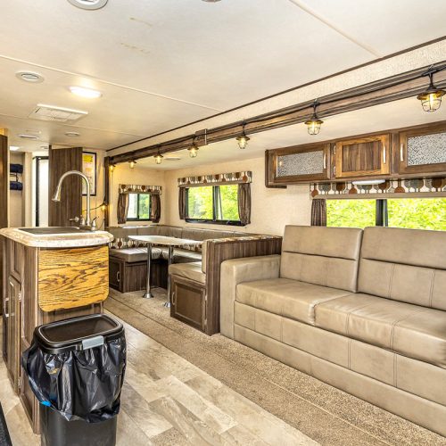 Quiet, Private Camping Getaway with Trail Access