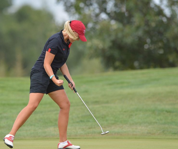 Hatfield-Cabin-Rentals---Golfing